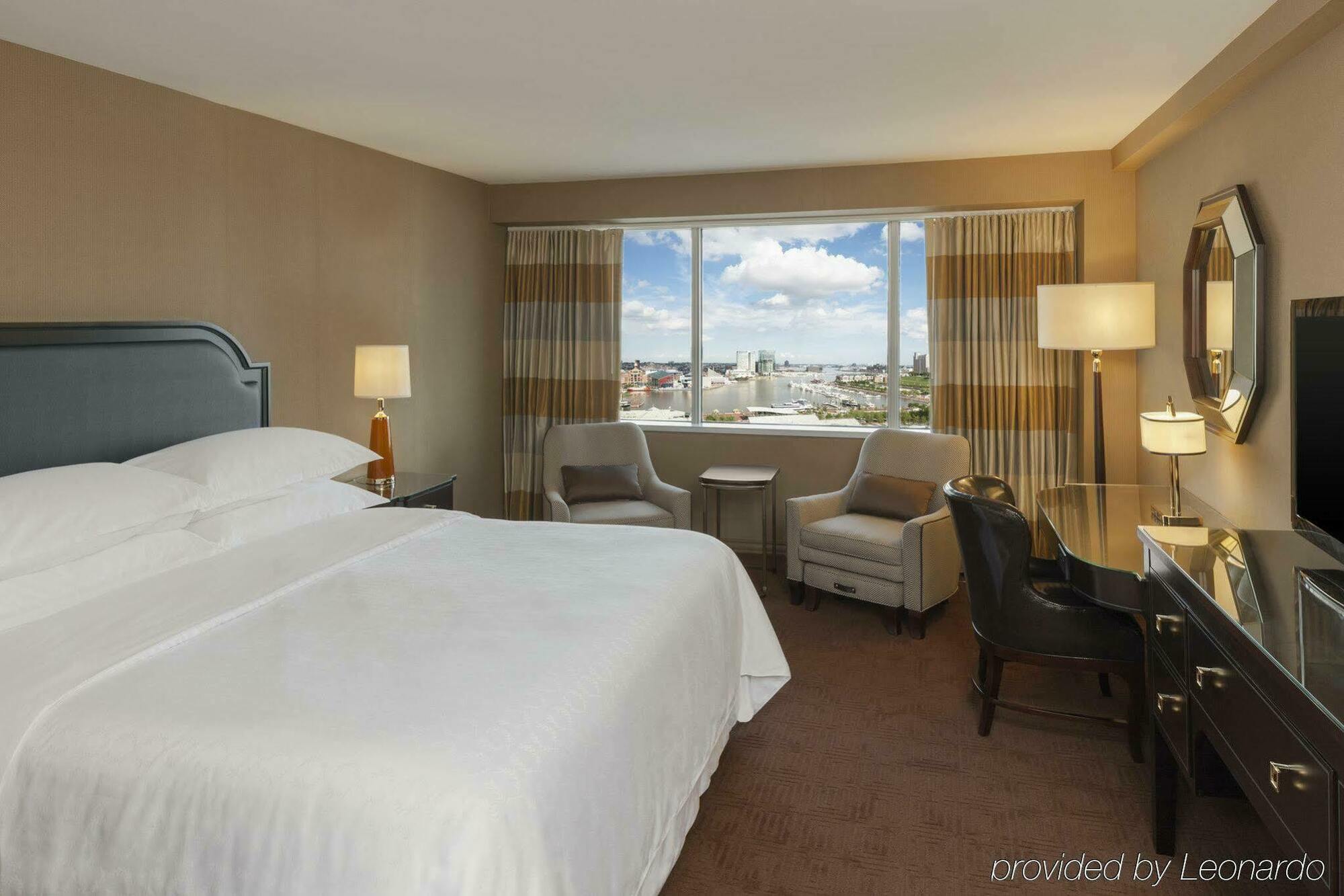 Hotel Sheraton Inner Harbor 4*